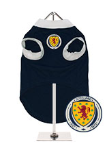 Scotland Football Team Shirt - Take a trip back to the future with our Scotland Retro Football Shirt. 
Based on the iconic 1967 shirt worn by Baxter, Law, Bremner and the rest 
of the team when they defeated the then world champions England 3-2 at 
Wembley. This is another great way to get behind the team and to let 
those ar...